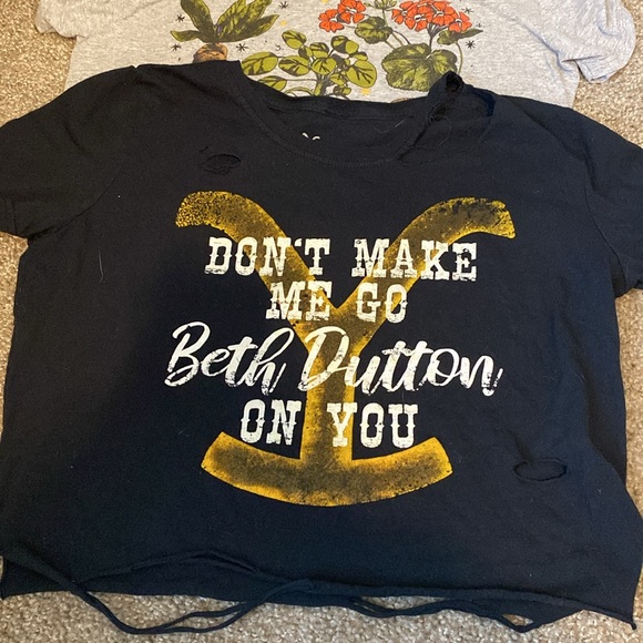 Crop top bundle. Size medium - Picture 9 of 11